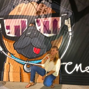 Meet your Posher, Kayla